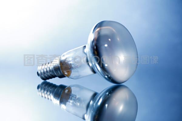 電燈泡關閉